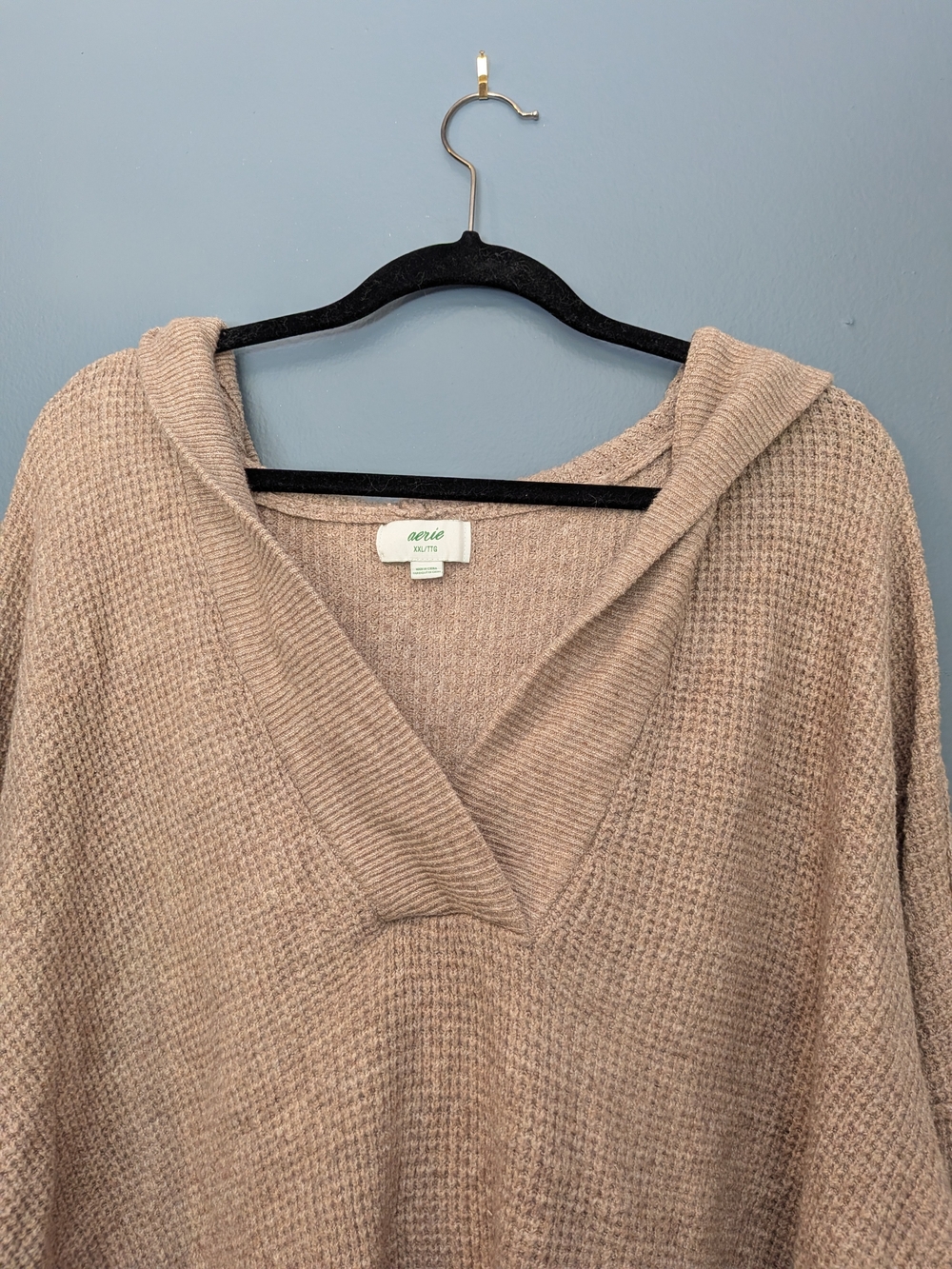 aerie Beige Taupe V-Neck Hooded Waffle Knit Sweater - Picture 5 of 8